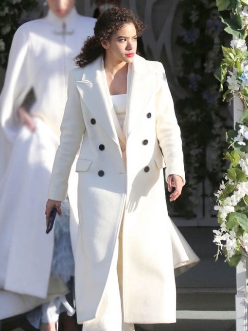 Antonia Gentry Ginny & Georgia White Coat